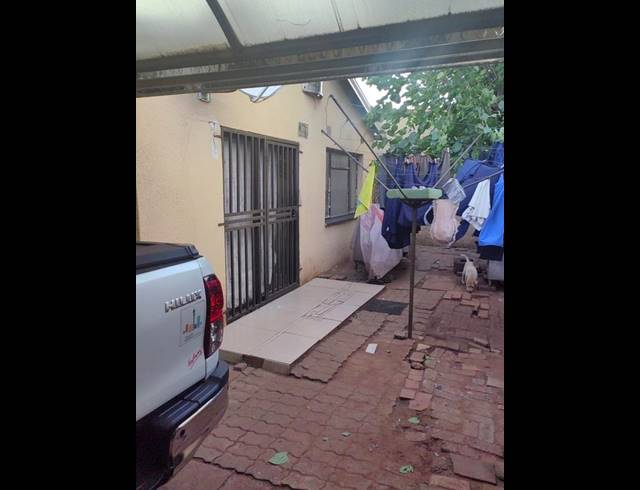 2 BEDROOM HOUSE FOR SALE IN CHIAWELO